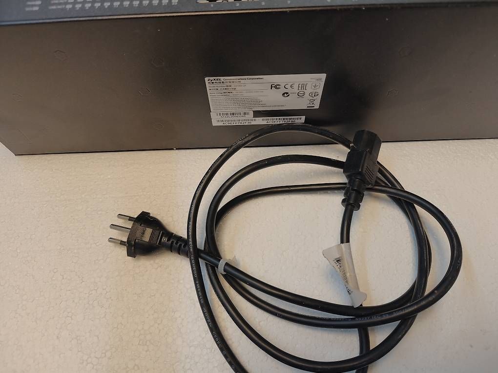 Hubs & Switches: Zyxel Gs1900 24 switch 19 rack – D'occasion à Moosleerau par Philipp2021 2