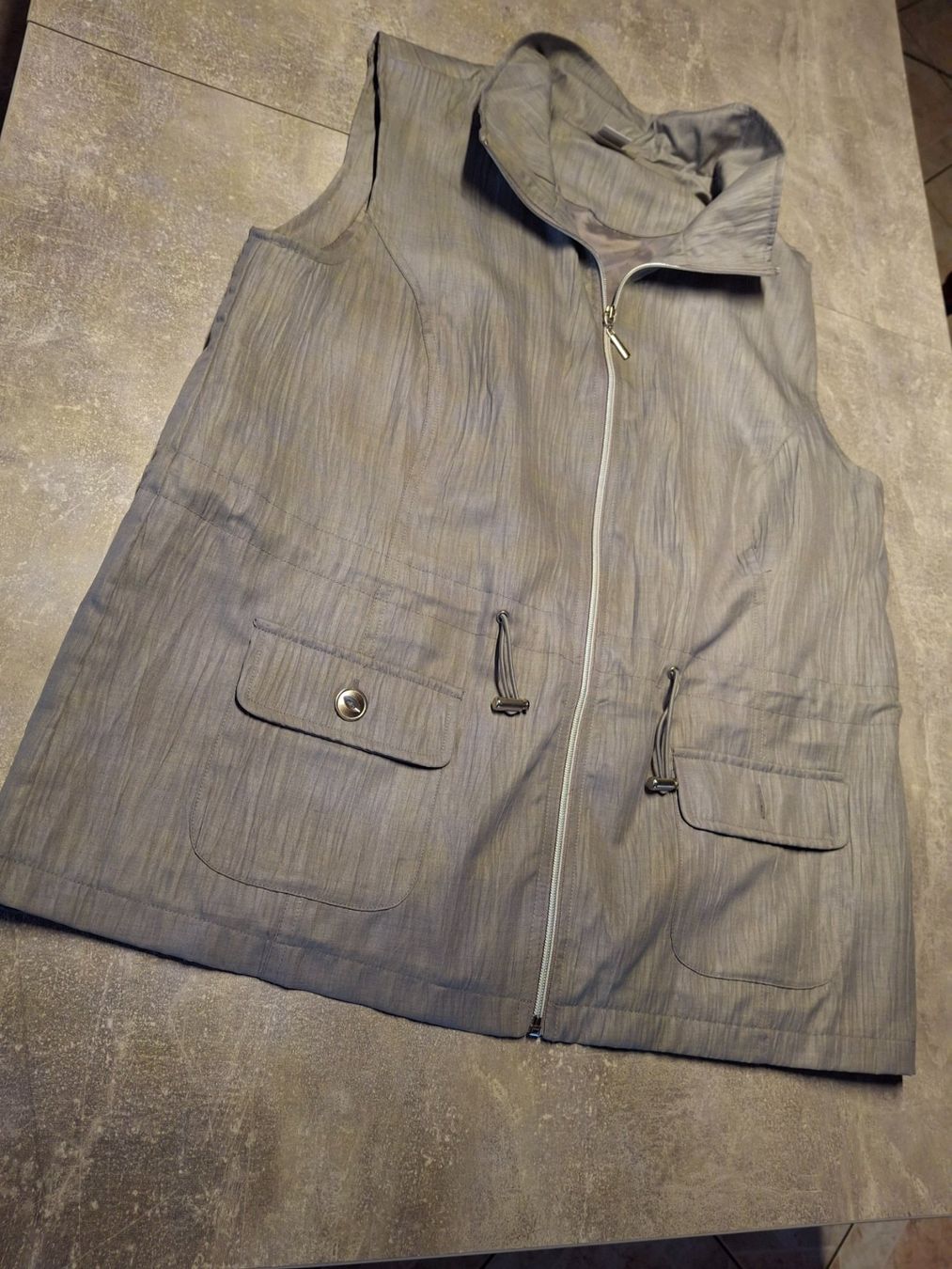 Gilet & Giacche senza maniche: Gilet gris argent taille 42 – Usato da Villiers venduto da san_jn5w 2