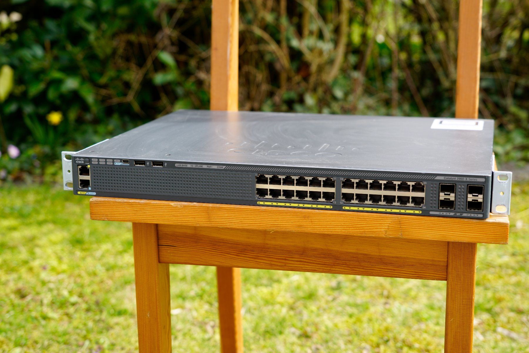 Cisco Hub & Switch: Cisco Catalyst 2960-X Series Switch - Gebraucht – Usato da Stein AG venduto da Laasery