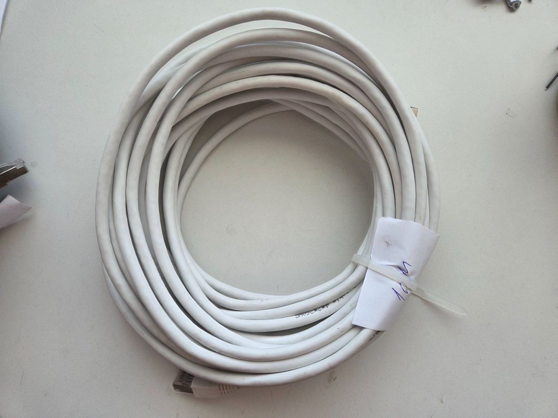 Cavi: Patchkabel Cat6 RJ45 UKV 25m Ethernetkabel Internetkabel – Usato da Zürich venduto da Alibaba1234