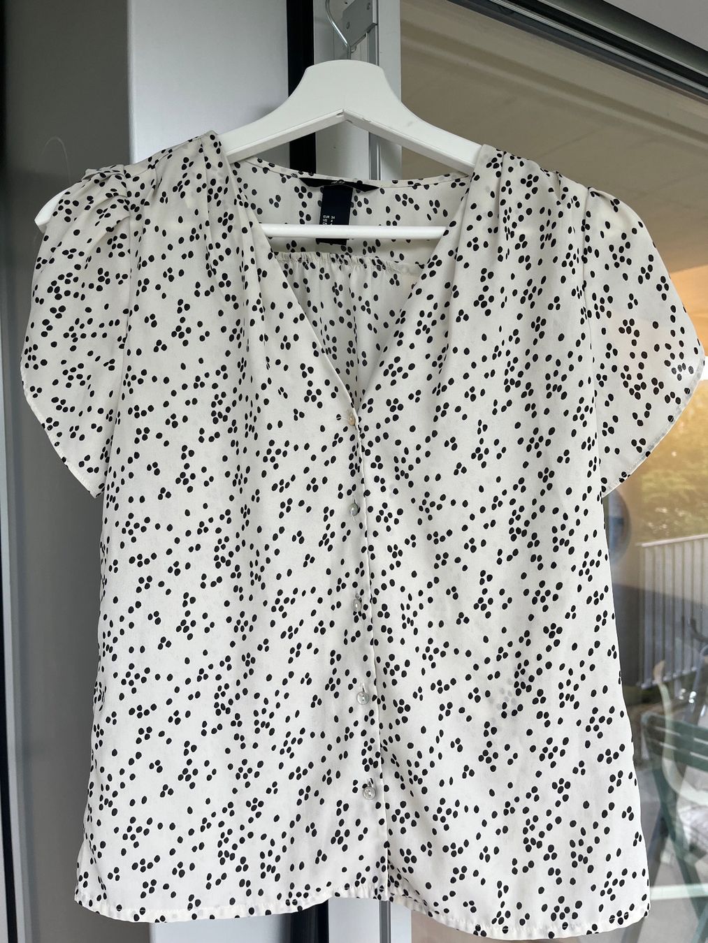 H&M Camicette: Sommer Bluse süss und elegant Grösse 36; Versand 2 CHF – Usato da Zürich venduto da maral787 1