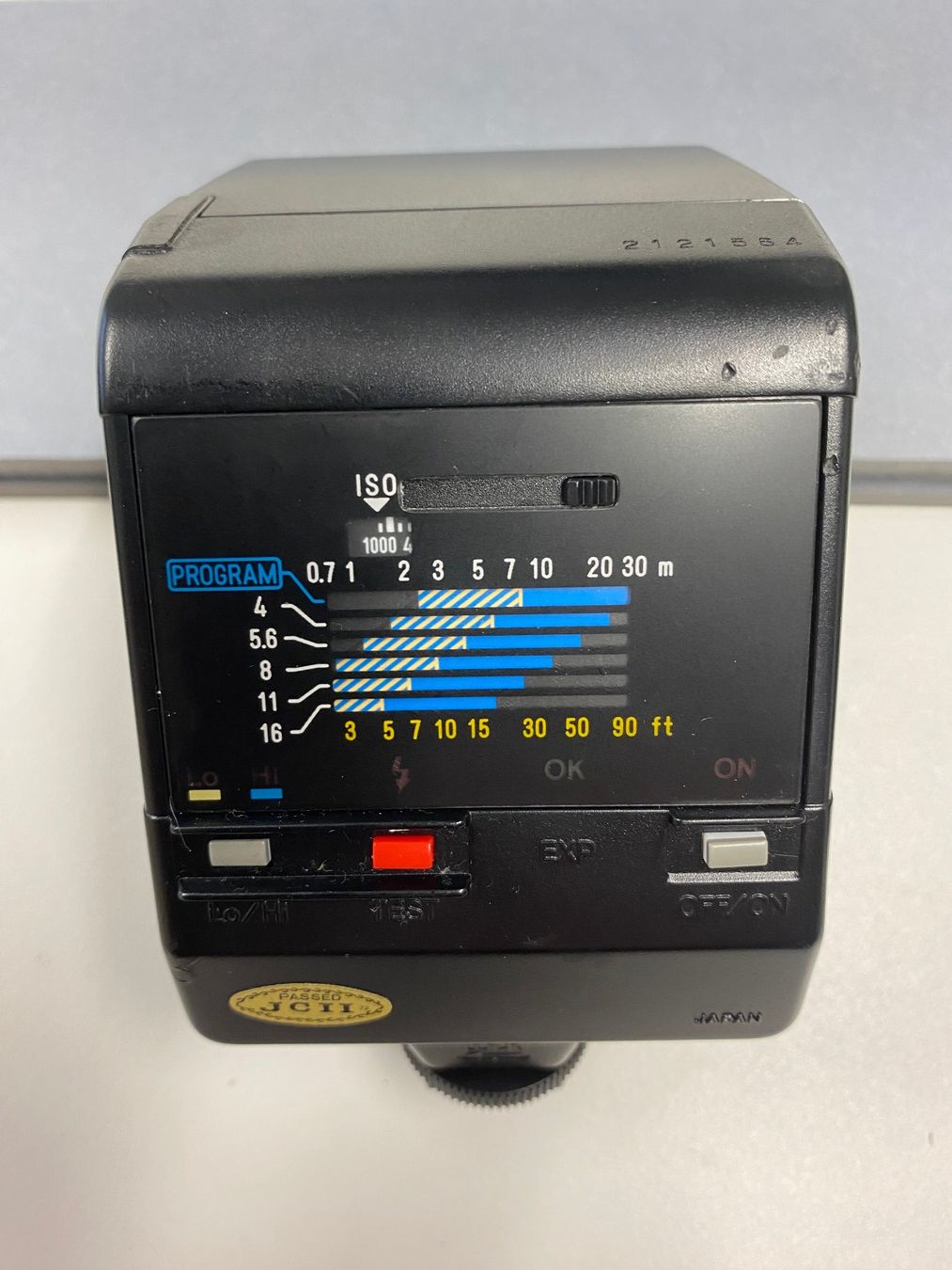 Minolta Fotocamera: Alte Minolta Kamera mit Blitzgerät – Difettoso da deitingen venduto da popcorn02 6