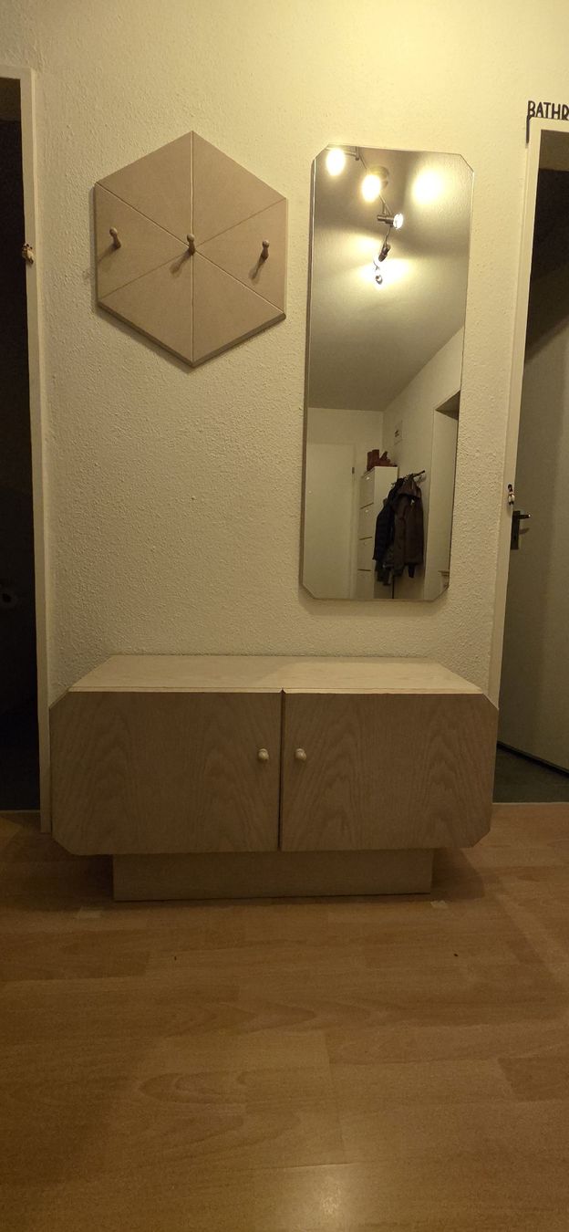 Guardaroba: Garderobe mit Spiegel und Ablage – Usato da Wetzikon ZH venduto da J-Freak94