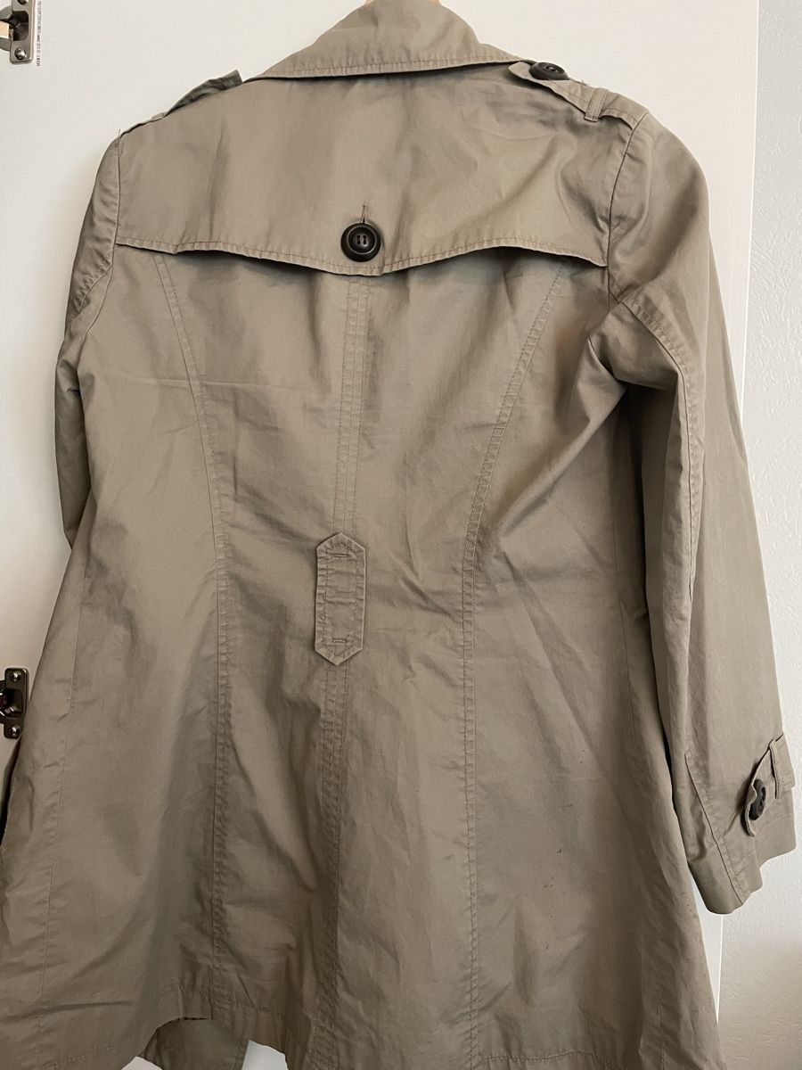 Stradivarius Giacche: Veste Trench Stradivarius, taille S – Usato da Sierre venduto da Ruyfigas 1