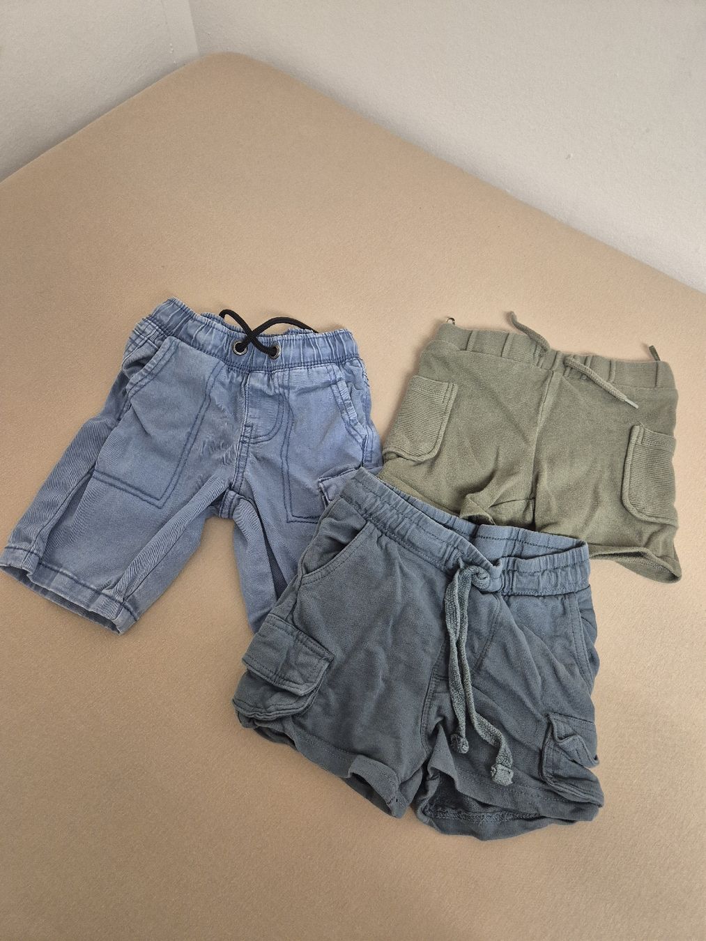 Lotti & Set di vestiti: Kleiderpaket Sommer Gr. 92 bis 104 – Usato da Zufikon venduto da Ayla2018 1