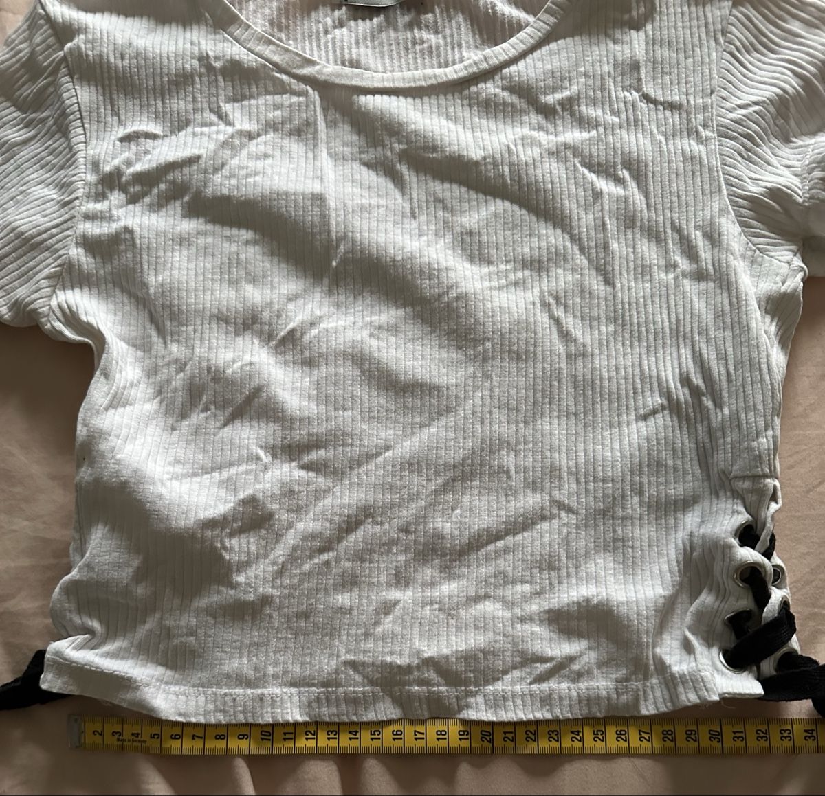 Blusen, T-Shirts & Tops: Weisses crop-top – Gebraucht aus Schnottwil von sml_29t8 5