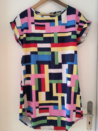 Sommerliches Kleid mit tollem Muster, Grösse M, neuwertig