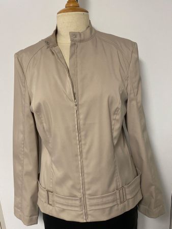 Taillierte beige Jacke Gr. 42 just me