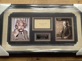 Albert Einstein original Autogramm gerahmt