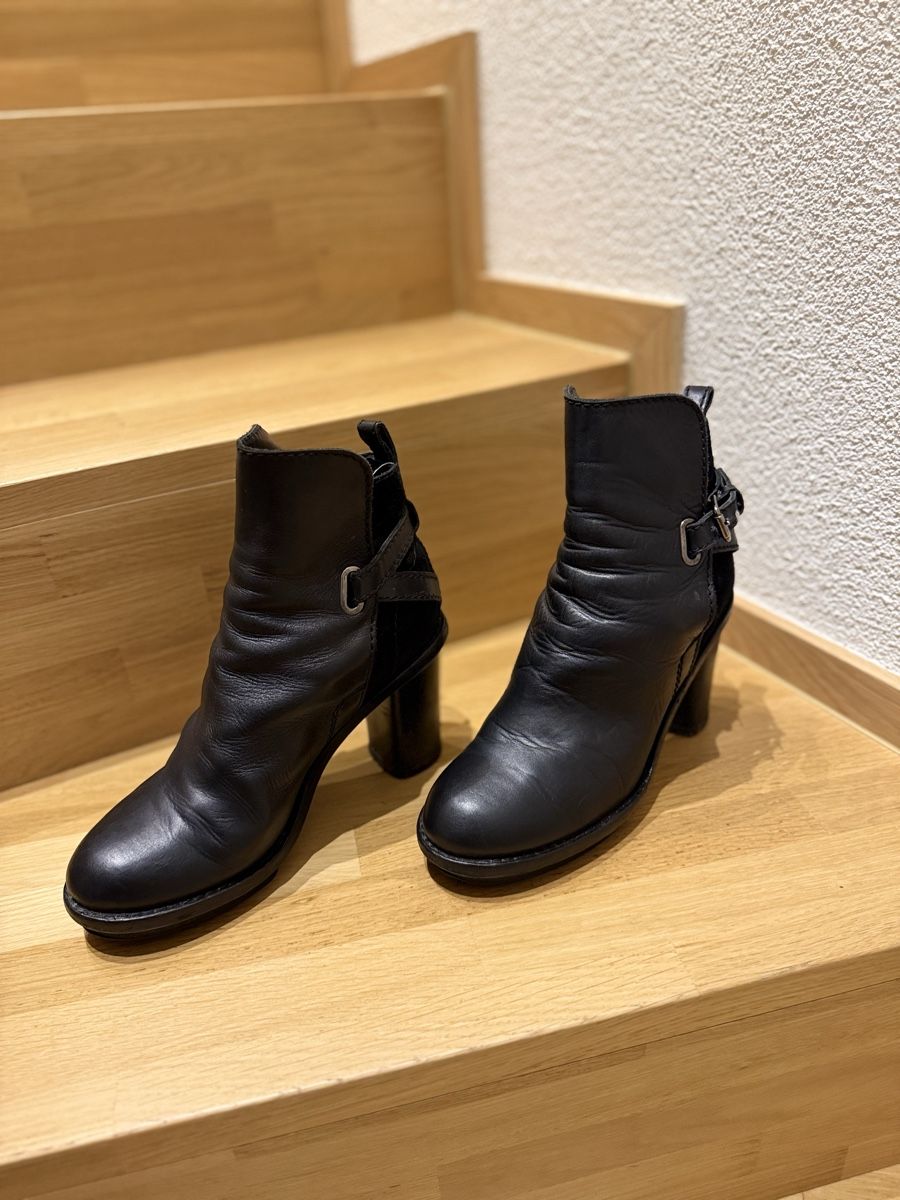 Acne Studios Chaussures femmes: Acne Studios Boots - Cypress - size 38 – D'occasion à Thalwil par mal_kmh9 1