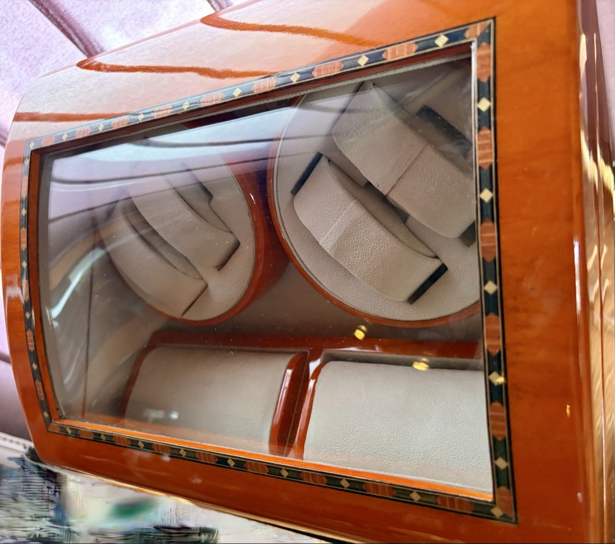 Cofanetto carica e porta orologi: Watch winder en loupe de érable  – Nuovo (secondo la descrizione) da Le Mont-sur-Lausanne venduto da CT70 5