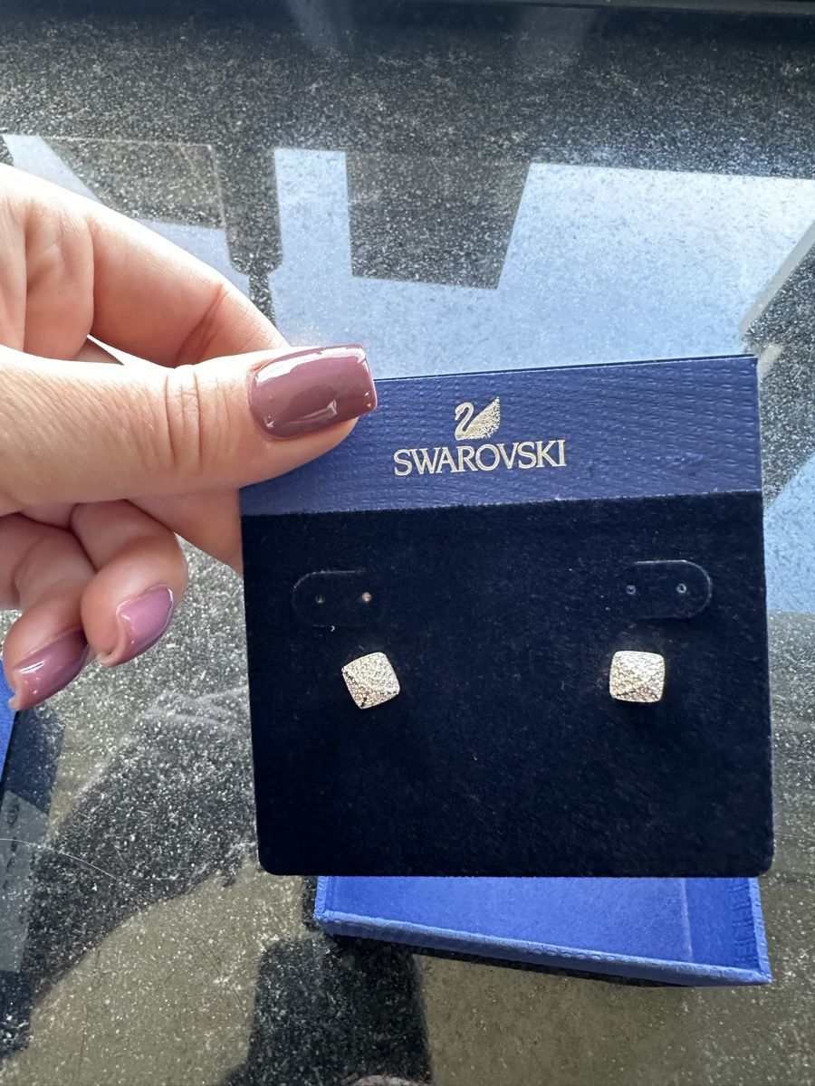 Swarovski Orecchini pendenti & Orecchini a lobo: Swarovski Ohrstecker Pyramide – Nuovo (secondo la descrizione) da Bern venduto da Shininglove