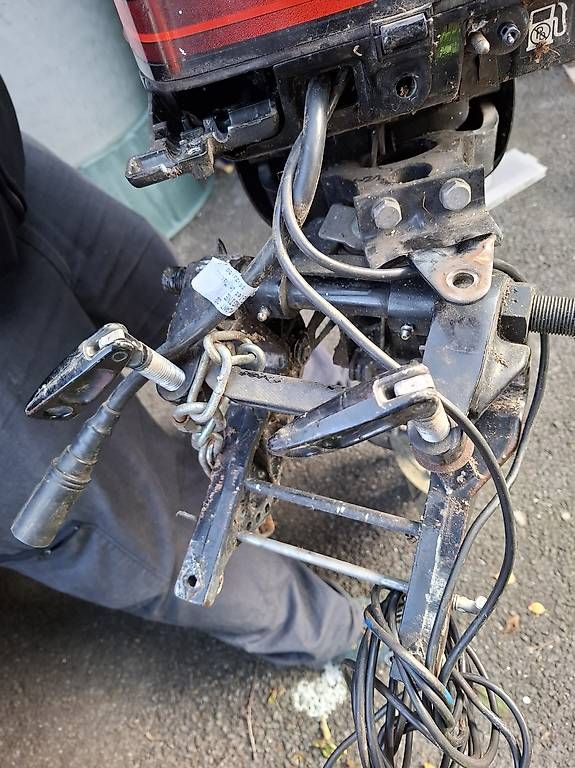 Barche: A vendre moteur mercury démarrage électrique  – Usato da Les Evouettes venduto da gniolu1 2