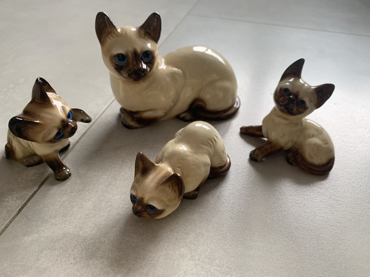 Statuette: Katzenfamilie – Usato da Zuzwil SG venduto da Ibohaus