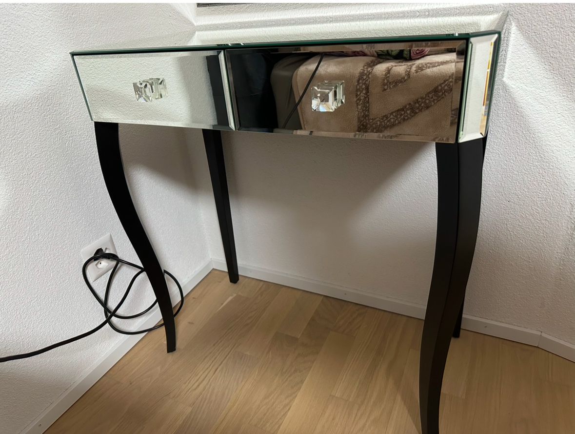 Tavoli da trucco: Schminktisch mit Spiegel und Schublade – Usato da Neuhausen venduto da soz_qtb9