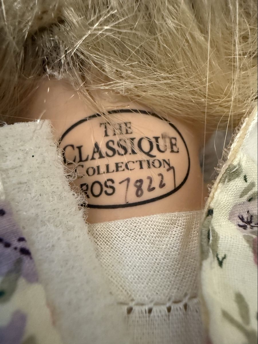 Bambole: Poupée de collection Ros – Usato da Vésenaz venduto da NORA1325 1