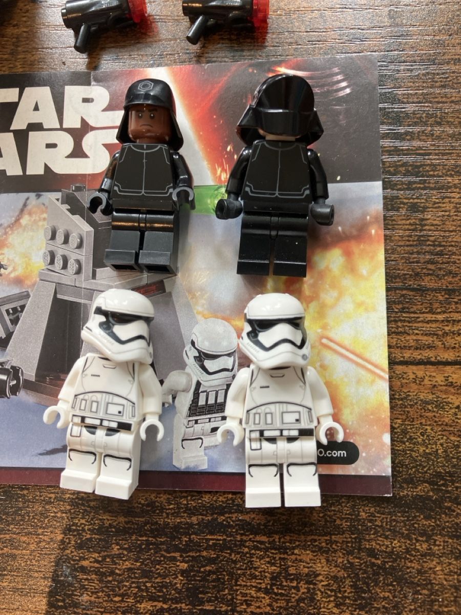Lego Kit di costruzioni: Lego 75132 First Order Battle Pack – Usato da Glarus venduto da Jhuber78 1