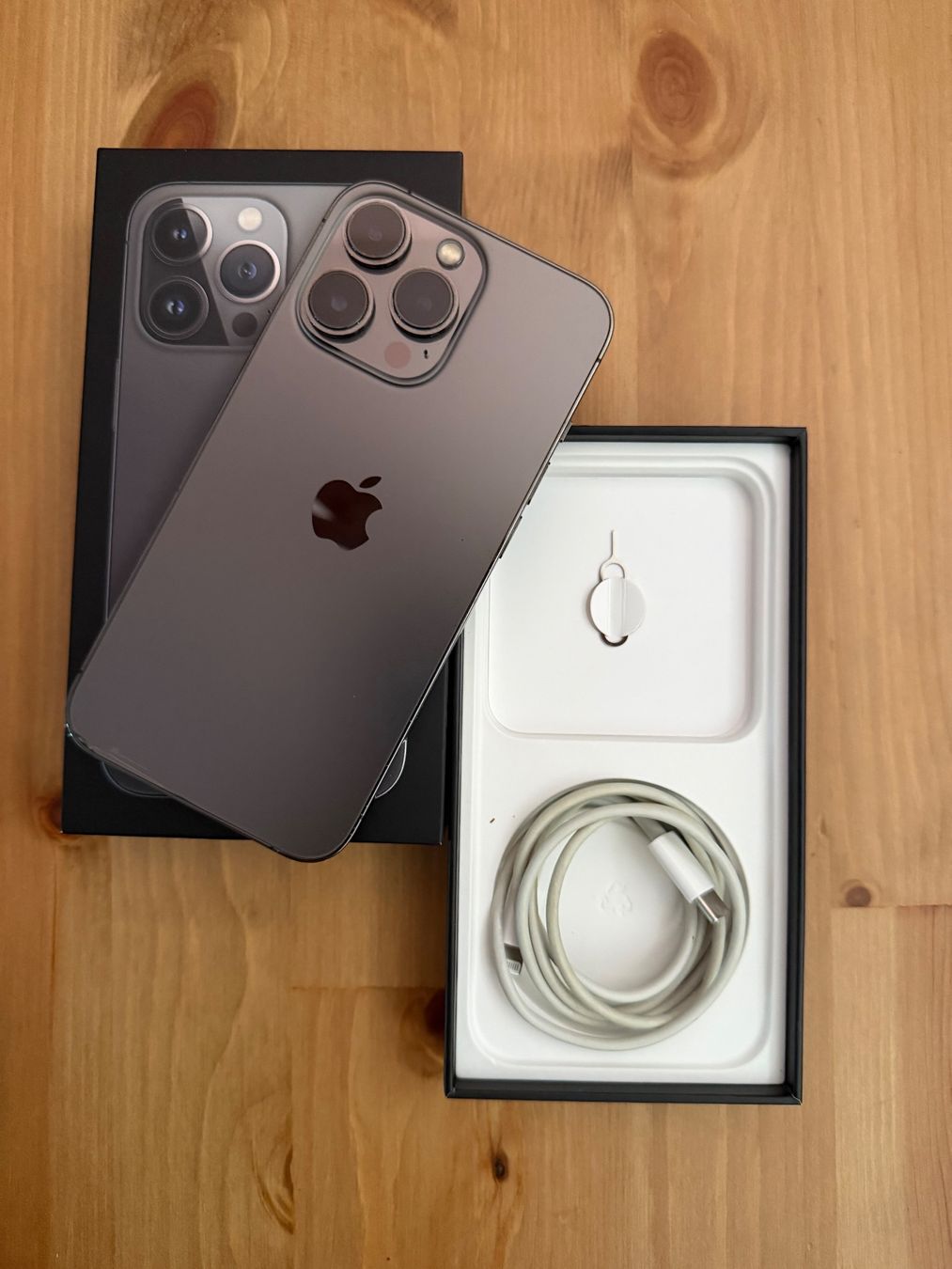 Apple Portables: iPhone 13 Pro 256 GN - 299.- – D'occasion à Lugano par jen_86rn 2