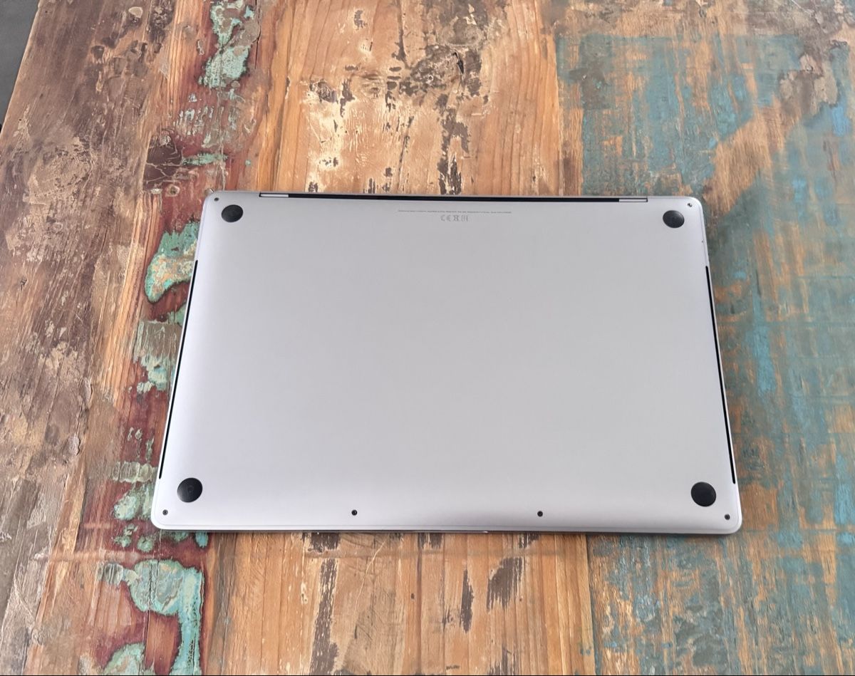 Apple Notebook: MacBook Pro 16“ 2019 – Usato da Eschlikon TG venduto da michelleblueee 2