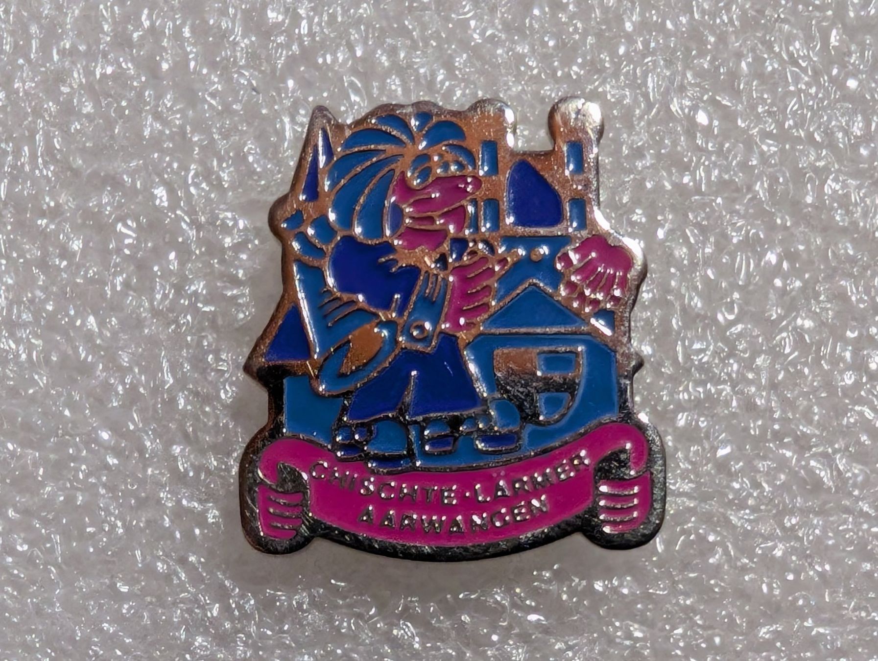 Placchette & Badge: Ansteckpin 147: Chischte Lärmer Aarwangen – Usato da Oppligen venduto da Pin-Fall-Shop