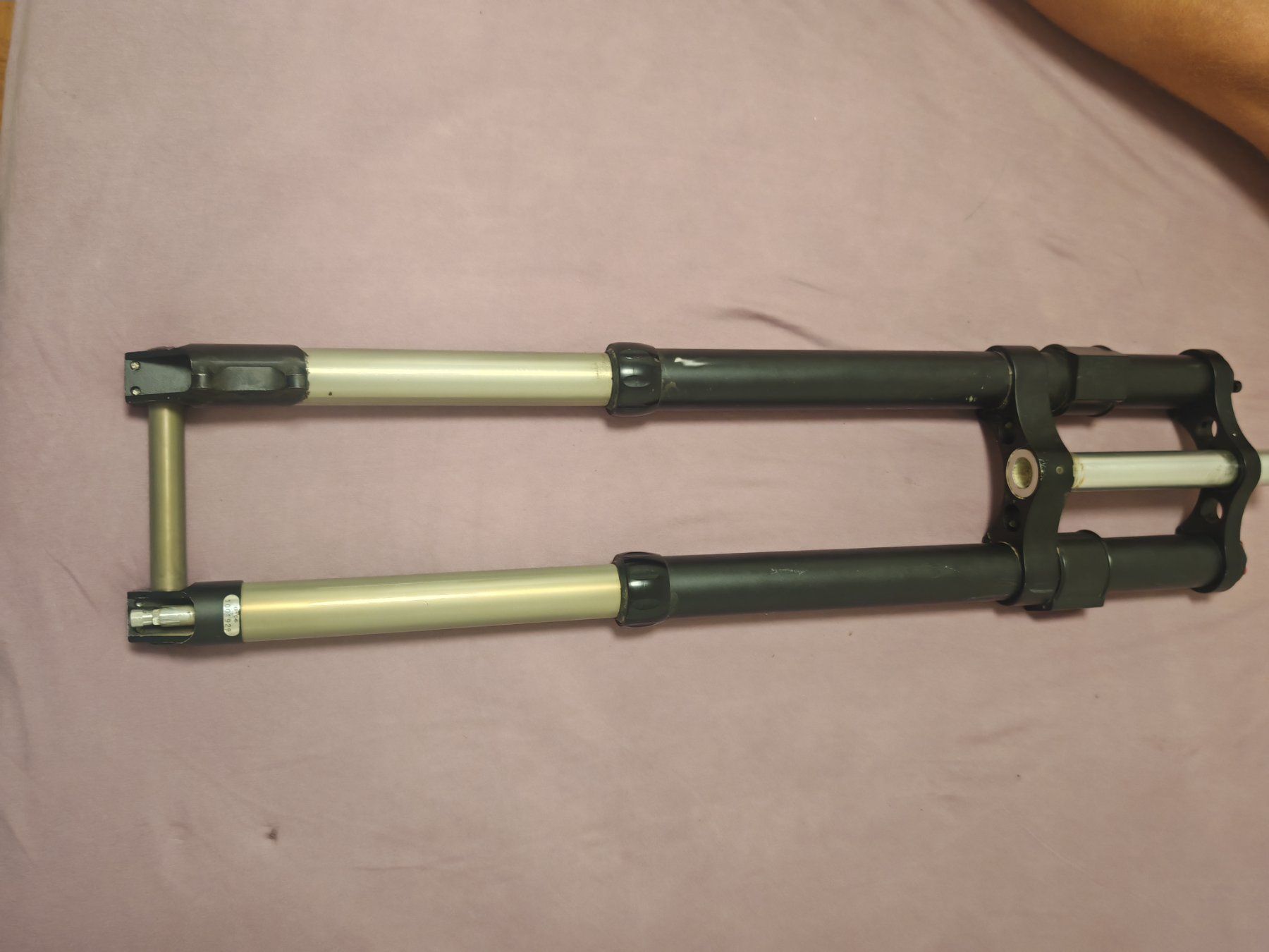 Pezzi di ricambio: Fourche dh ou Surron dnm usd8 – Usato da Meinier venduto da lau_nd52
