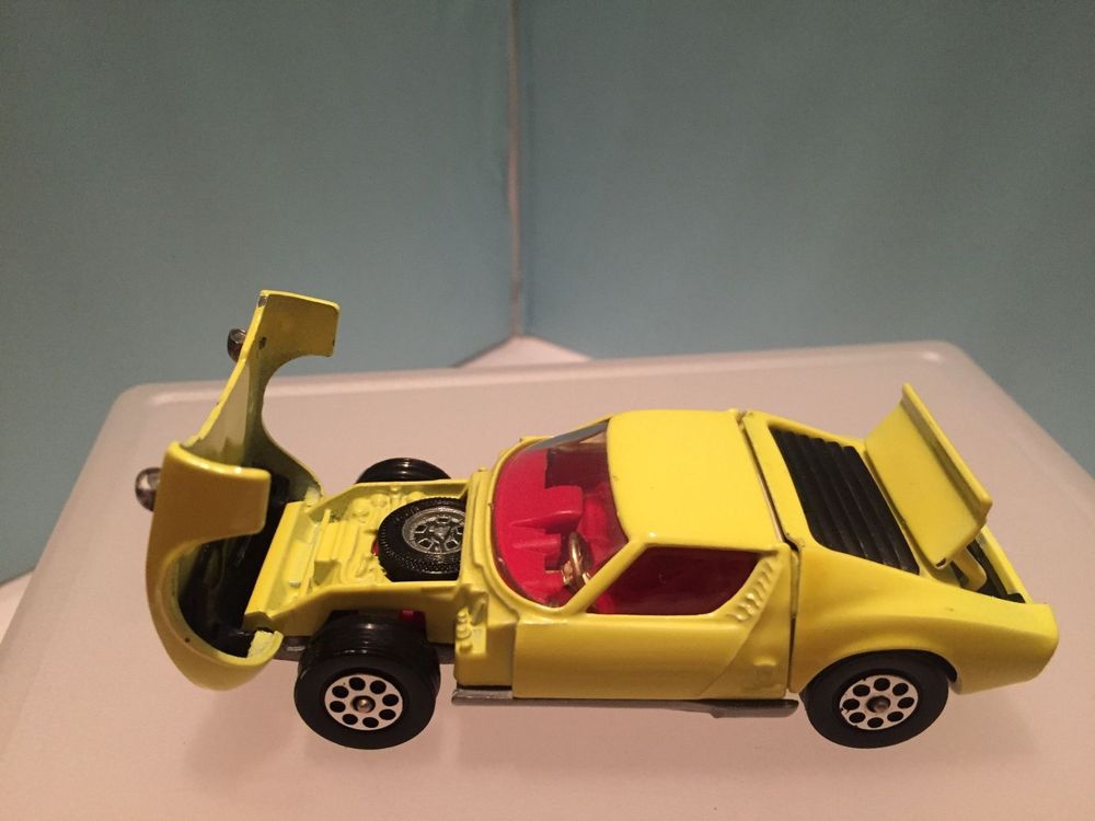 Corgi toys best sale lamborghini miura p400