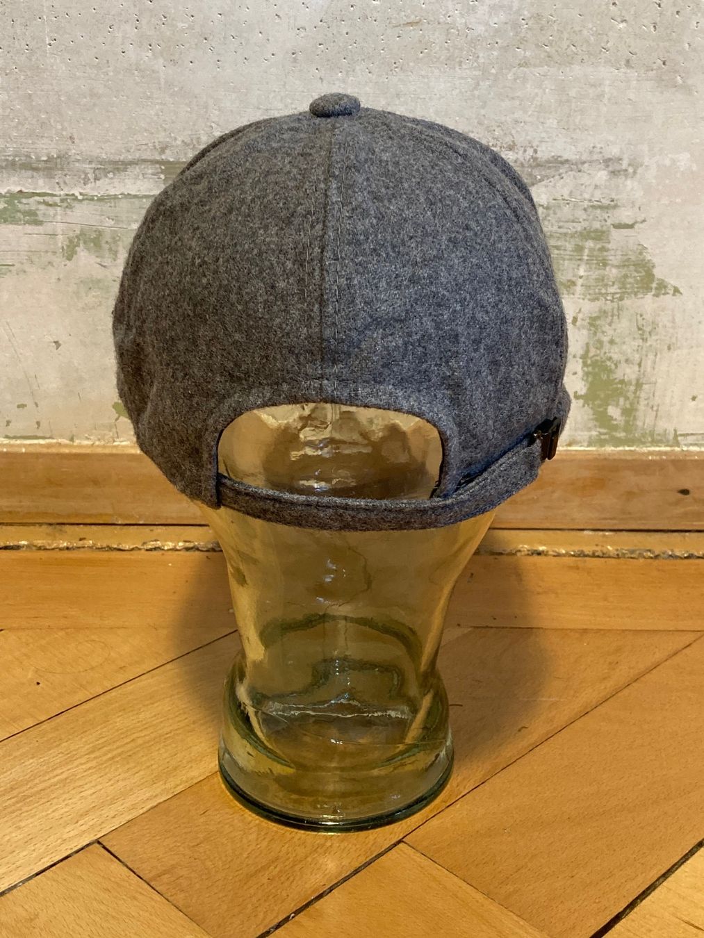 Copricapi, berretti & cappellini: Vintage 90s Keratase L'Oréal Wool – Usato da Zürich venduto da le_souk 2