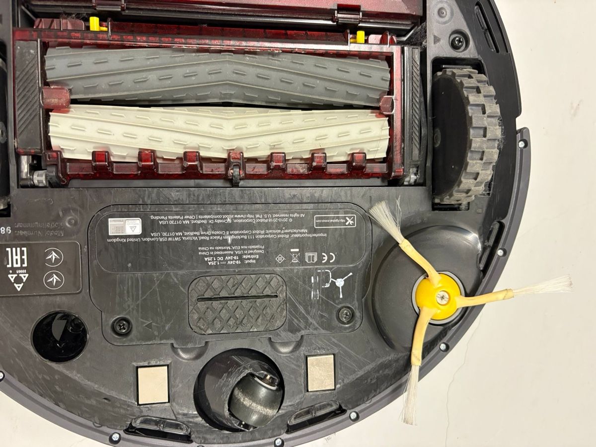 Irobot Aspirateurs & Accessoires: iRobot Roomba mit Zubehör – D'occasion à Ehrendingen par 86FM 3