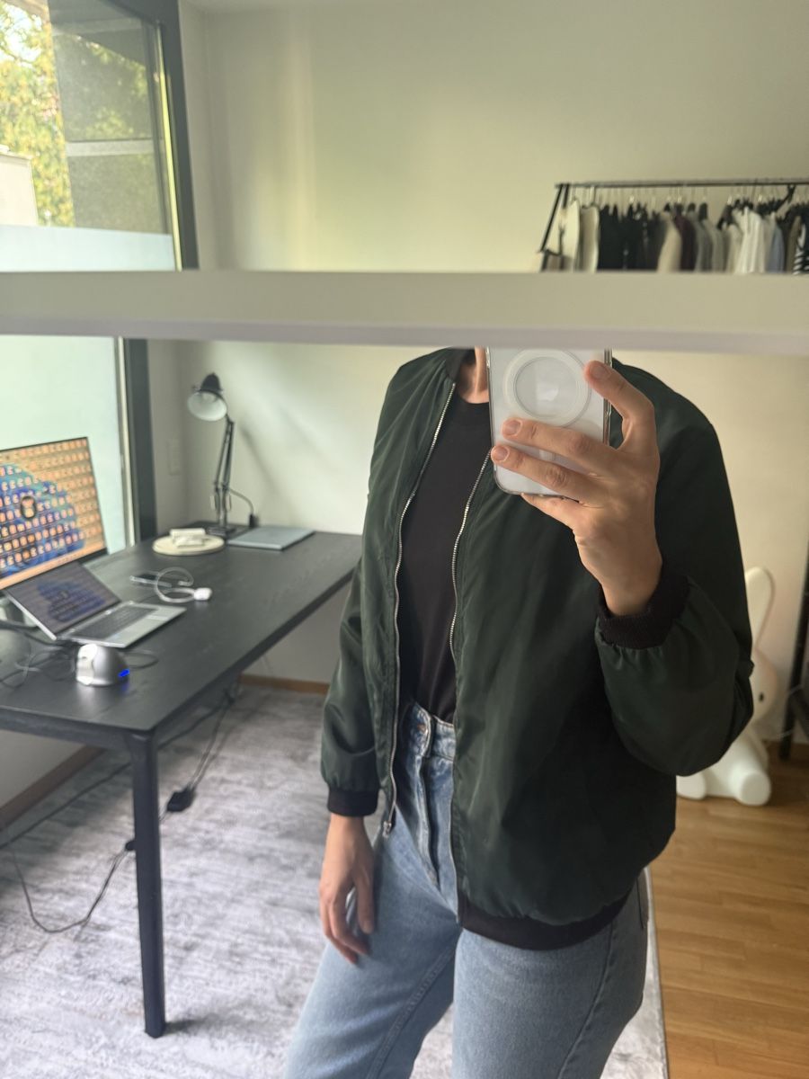 Jacken: Olive Green Bomber Jacket – Size S – Neu (gemäss Beschreibung) aus Genève von fat_5zzp 5