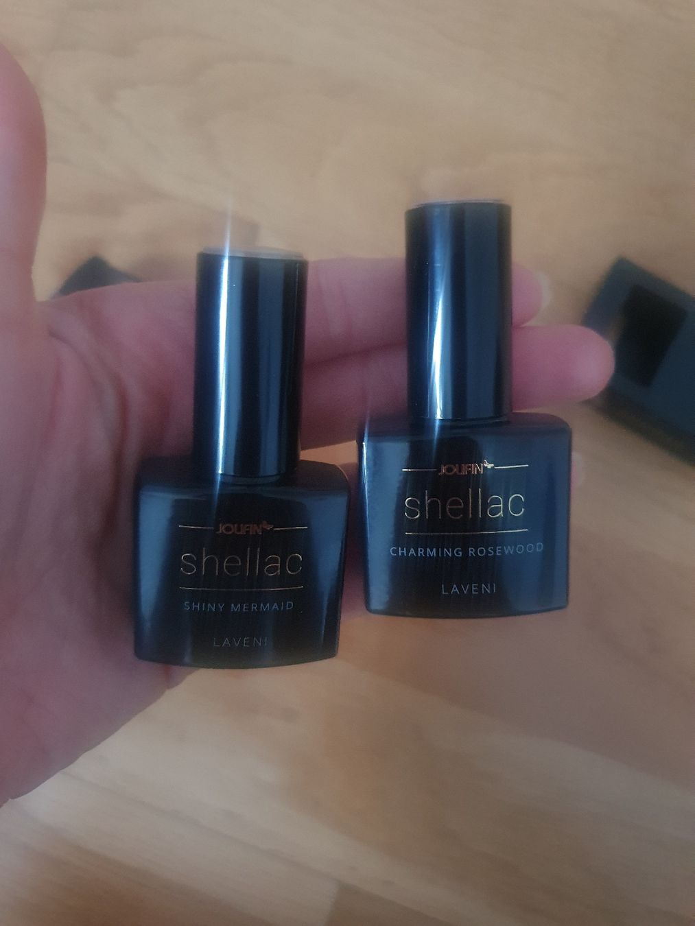 Shellac Smalto per unghie: 2 Jolifin Shellac – Nuovo (secondo la descrizione) da Moosseedorf venduto da Sonnenschein.. 2