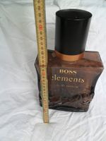 Grosse leere Hugo Boss Parfümflasche
