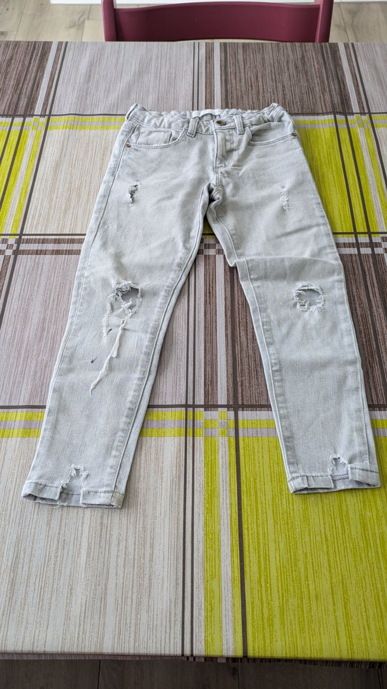 Zara Pantaloni: Coole Zara Hose - Gr. 122 – Usato da Staufen venduto da Fleby84