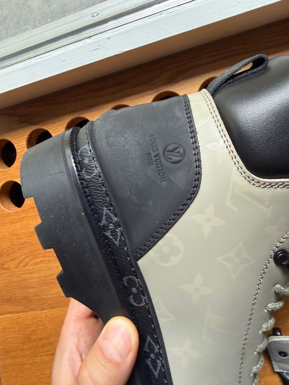 Louis Vuitton Scarpe da uomo: Louis Vuitton FW16 SHOW Sample, 2016 - EU 44 – Nuovo e nell'imballaggio originale da Bern venduto da ElevenFive 3