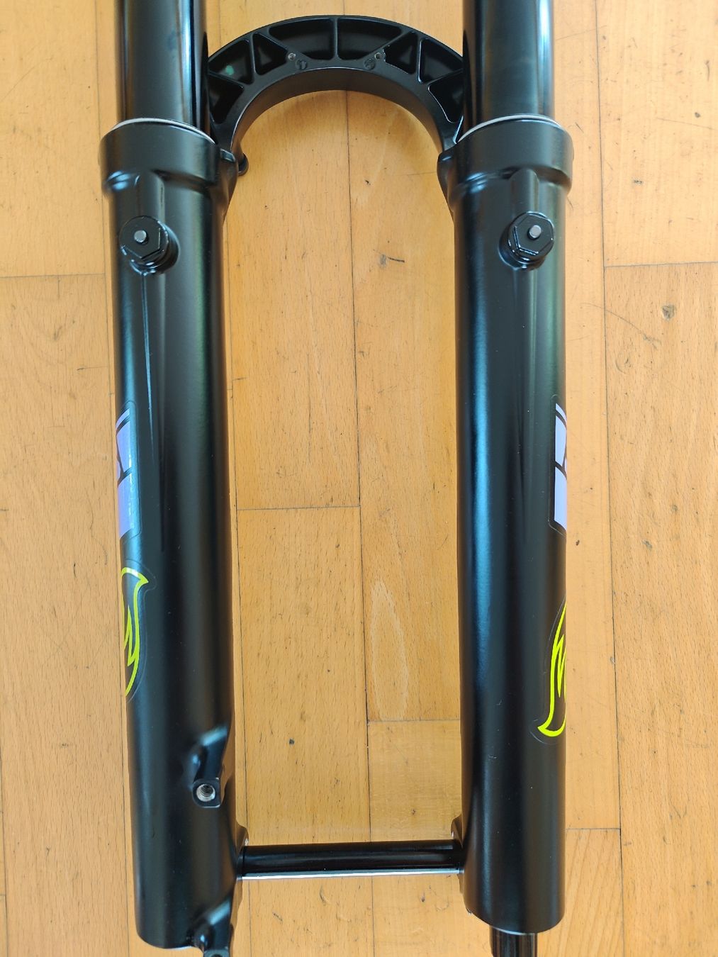 Fox Pezzi di ricambio: Fox 38 Elite Grip 2 – Nuovo (secondo la descrizione) da Aesch ZH venduto da Larsk 2