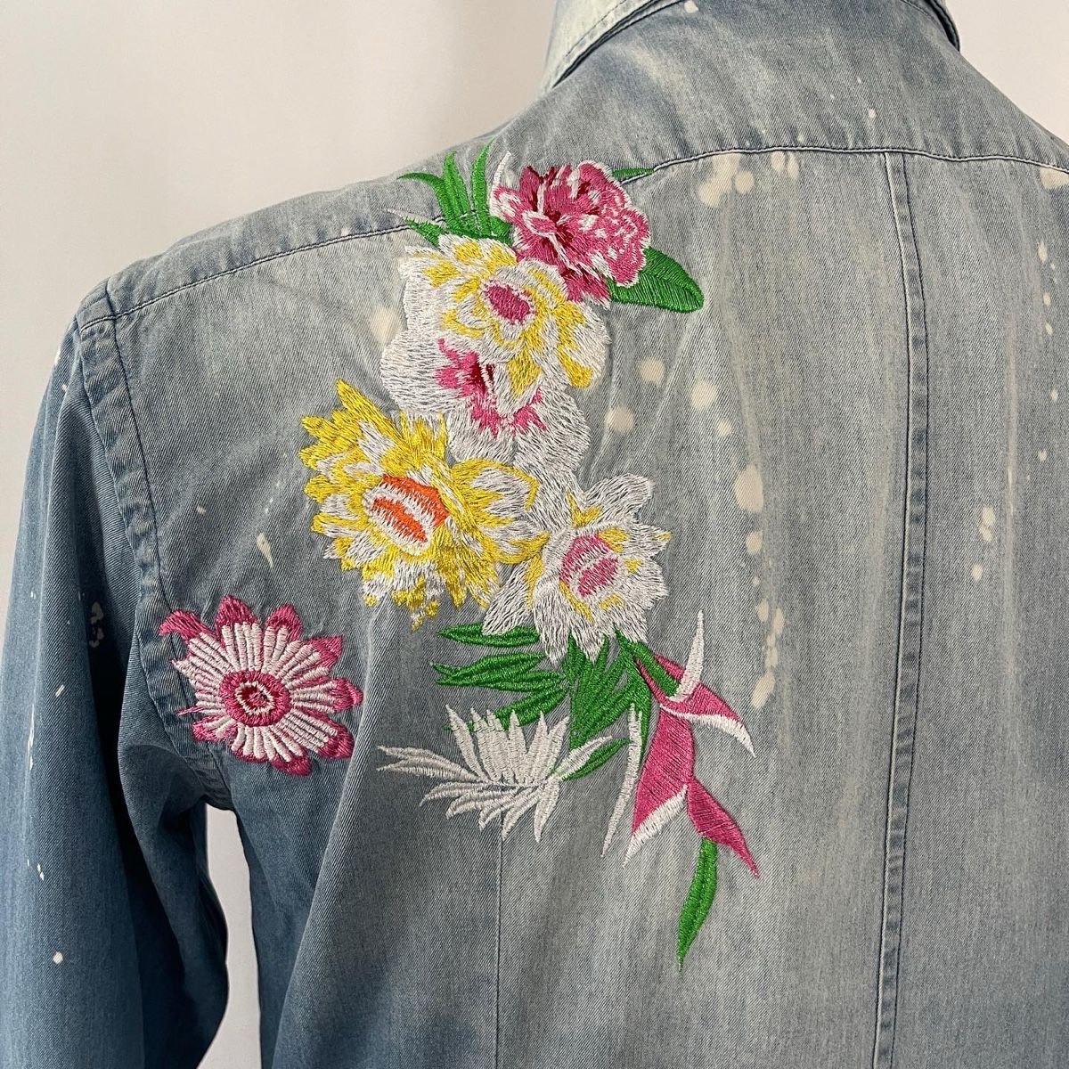 Dolce & Gabbana : DOLCE & GABBANA Vintage Shirt – Nuovo (secondo la descrizione) da Emmen venduto da Avviivva_Com2023 6
