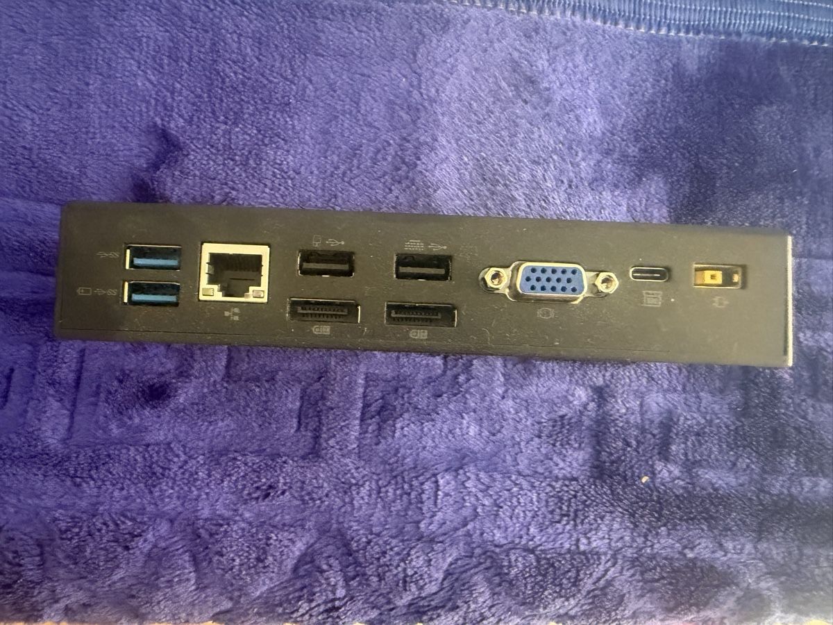 Lenovo Docking station: Lenovo ThinkPad USB-C Dock 40A9 – Usato da Basel venduto da Simo.G 1