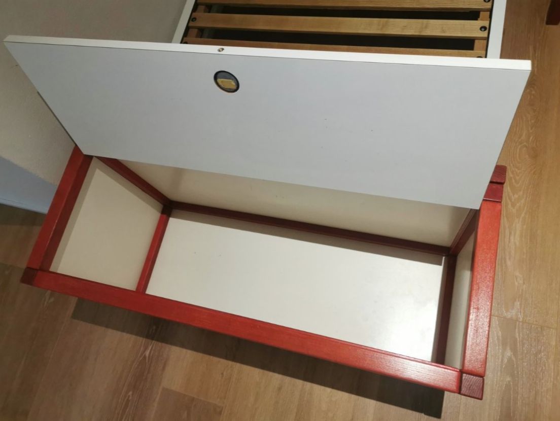 Letti: Kinderzimmer - Bett, Pult, Truhe – Usato da Binningen venduto da eli_rcf2 5