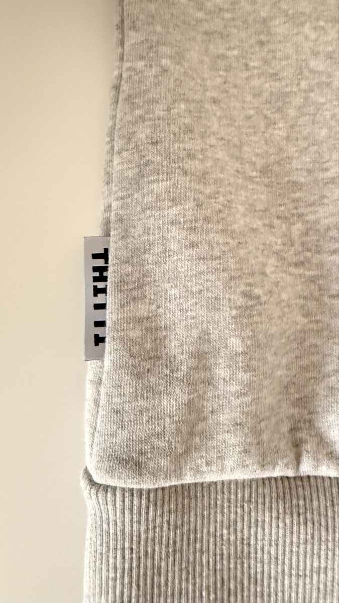 Maglioni & Felpe: THITTI Grey Sweatshirt, C't Équipe 4, Cully Jazz – Nuovo (secondo la descrizione) da Zollikerberg venduto da MK-13 4