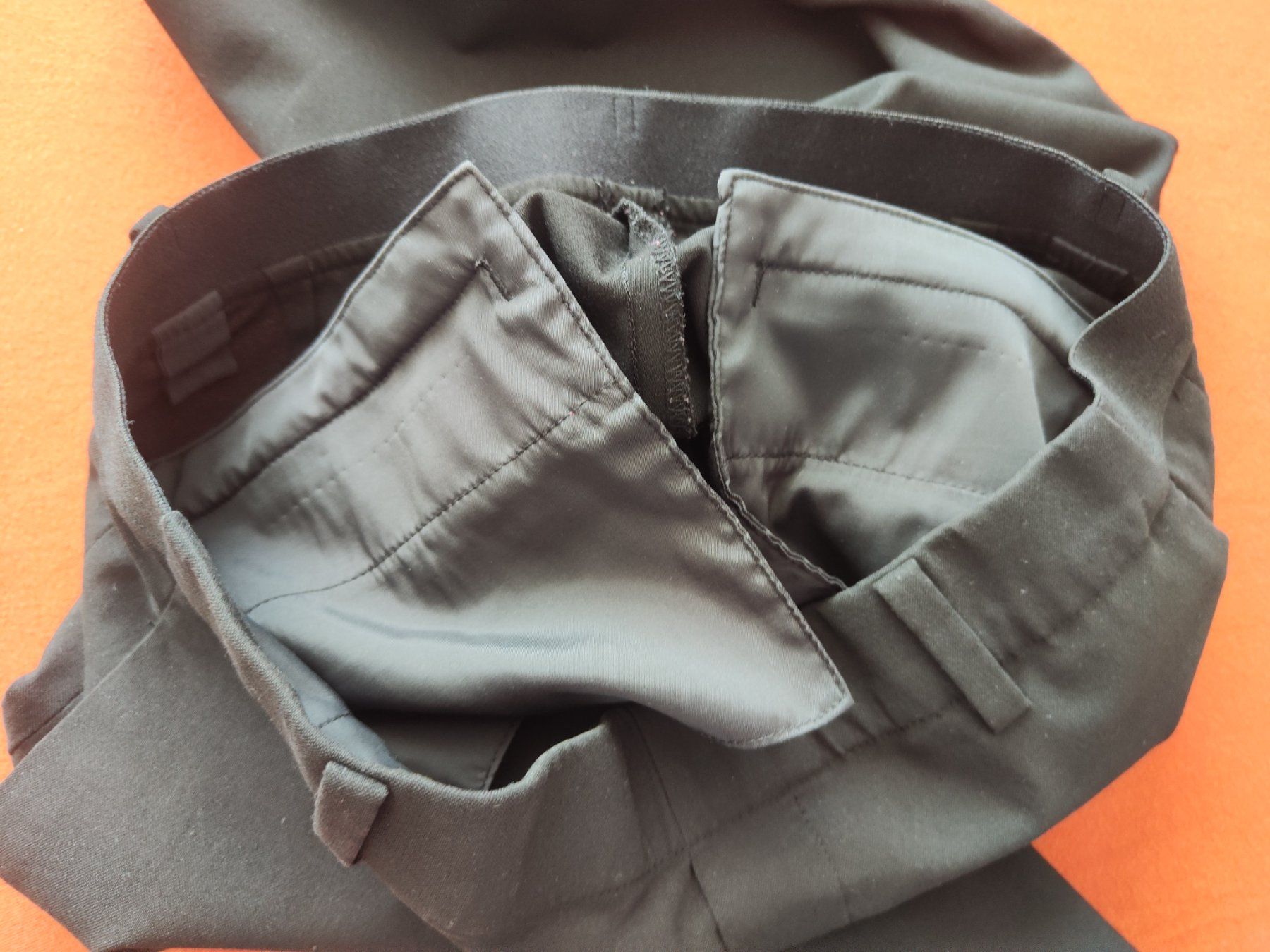 Uniqlo Hosen: Unique pants in black, 160 – Gebraucht aus Sursee von Re.joy 6