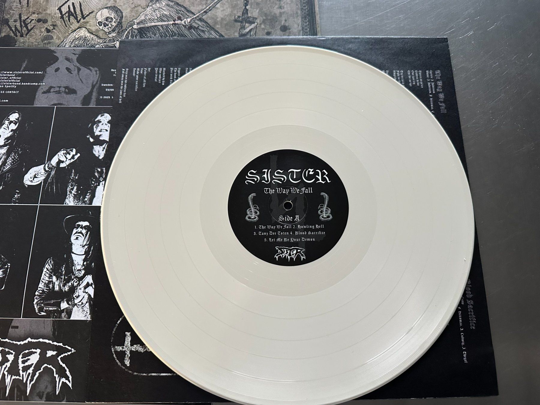 Dischi in vinile: SISTER LP THE WAY WE FALL – Nuovo (secondo la descrizione) da Sion venduto da jaipur1401 4