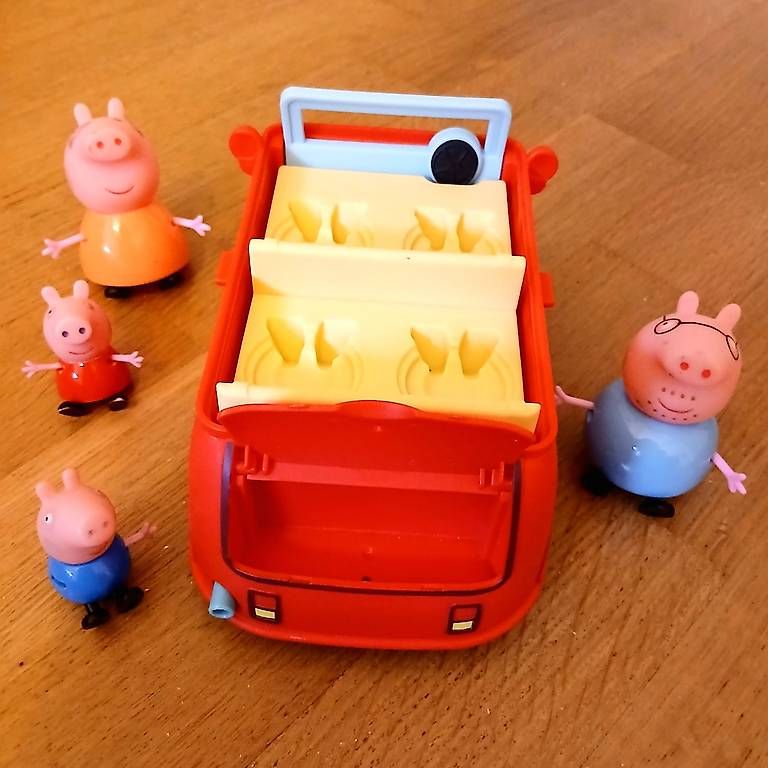Giocattoli: Peppa Pig Auto  – Usato da Luzern venduto da SapientiaAeterna 2