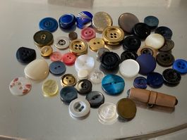 Lot de boutons anciens variés, style vintage, collection