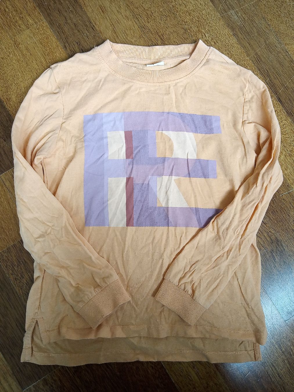 S.Oliver Blusen, T-Shirts & Tops: S.Oliver Shirt Gr. 140/S Langarm – Gebraucht aus Büren SO von swelch