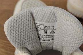 Asics Scarpe per ragazzi: Asics Hallenschuhe Gr. 33.5 – Usato da Oberhofen AG venduto da iitf2020 1