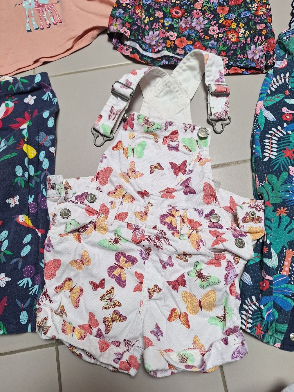 Lotti & Set di vestiti: Kleiderset Sommer Grösse 80 – Usato da Sissach venduto da Nothing123 3