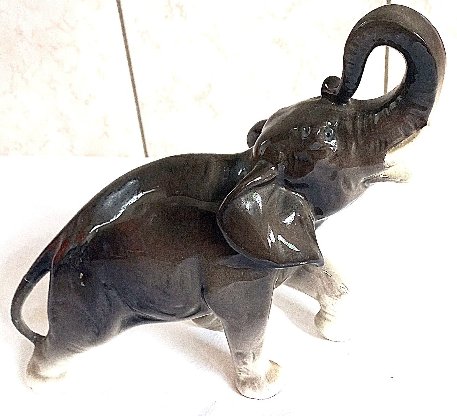 Statuette: Pozellan-Elefant – Usato da Baar venduto da 2cvbaar