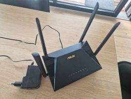 Router ASUS RT-AX53U 18 Monate in Betrieb