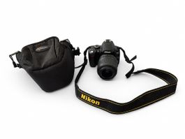 Nikon D60 DSLR mit 18–55 mm VR Objektiv, Tasche & Ladegerät