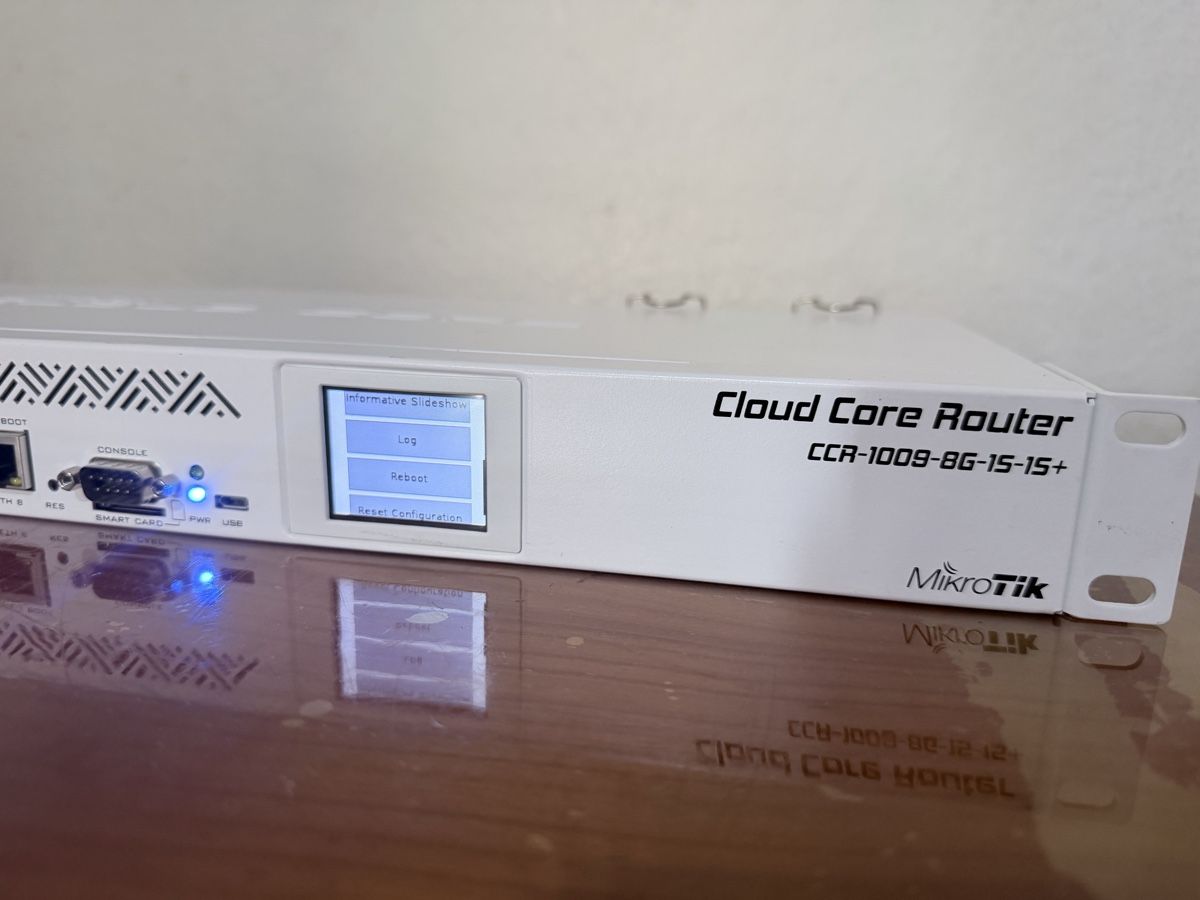 Modem & Router: MikroTik Cloud Core Router CCR-1009-8G-1S-1S+ – Usato da Zürich venduto da semi16 1