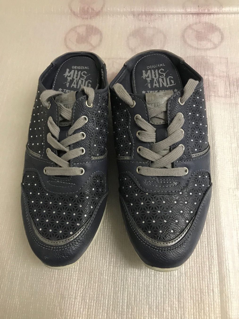 Scarpe da donna: MUNSTANG Dameschuhe grösse 39 – Usato da Thun venduto da jeff070